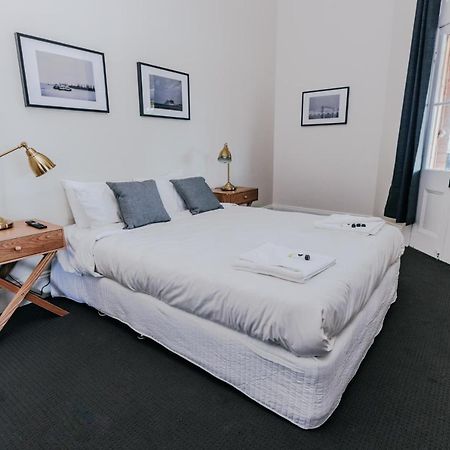 Holmesville Hotel Extérieur photo