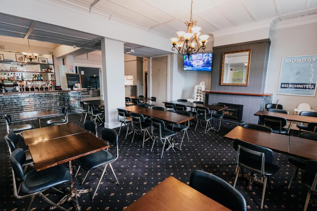 Holmesville Hotel Extérieur photo
